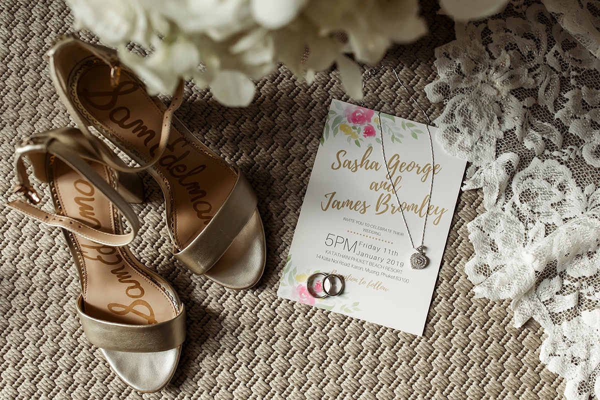 Свадьба на Пхукете для пары из Англии в отеле Katathani Phuket. Фотограф на Пхукете в Таиланде