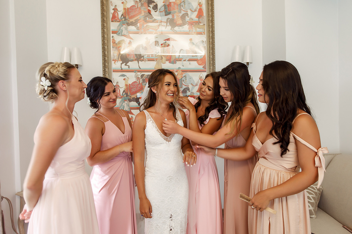 Свадьба на Пхукете для пары из Англии в отеле Katathani Phuket. Фотограф на Пхукете в Таиланде