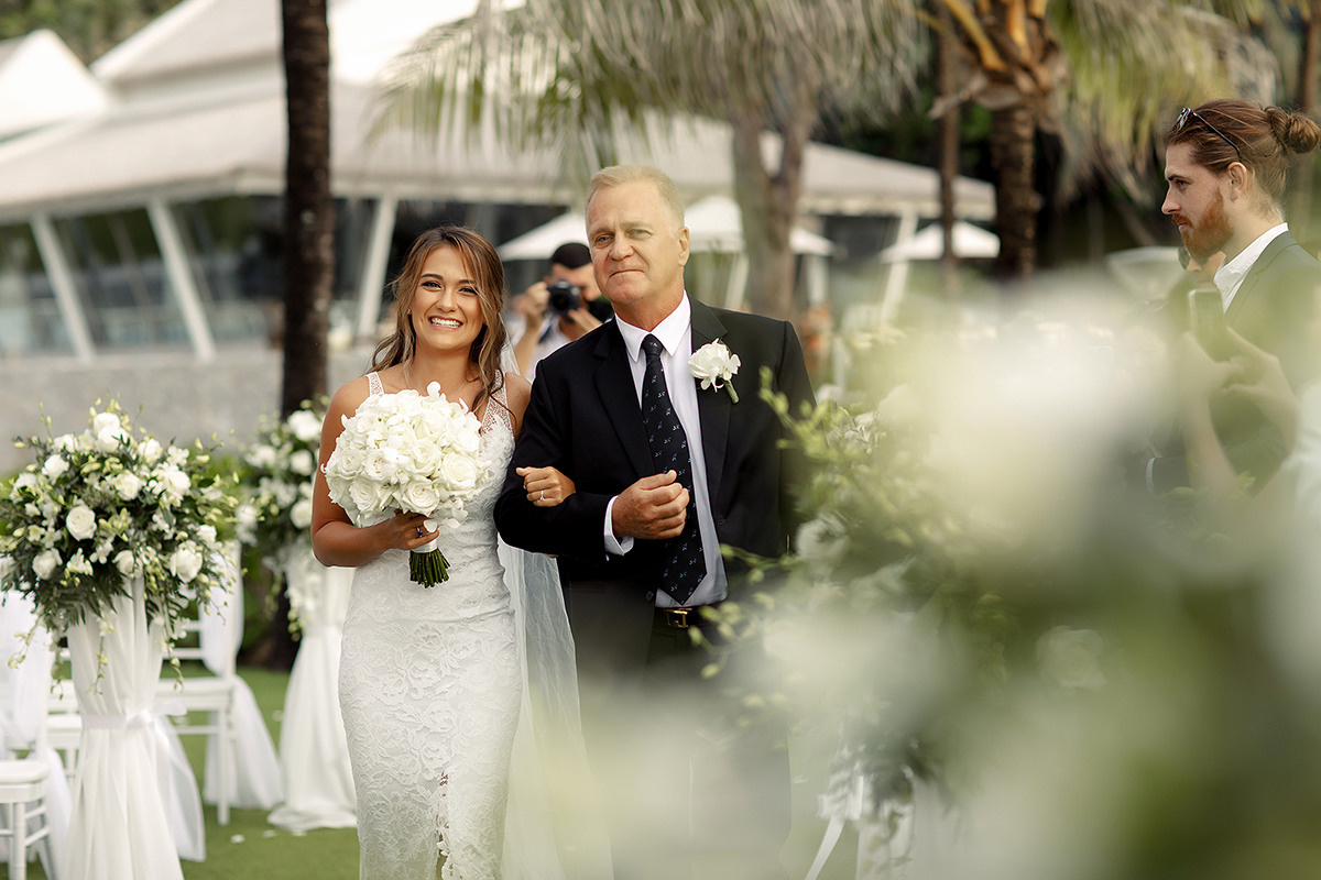 Свадьба на Пхукете для пары из Англии в отеле Katathani Phuket. Фотограф на Пхукете в Таиланде