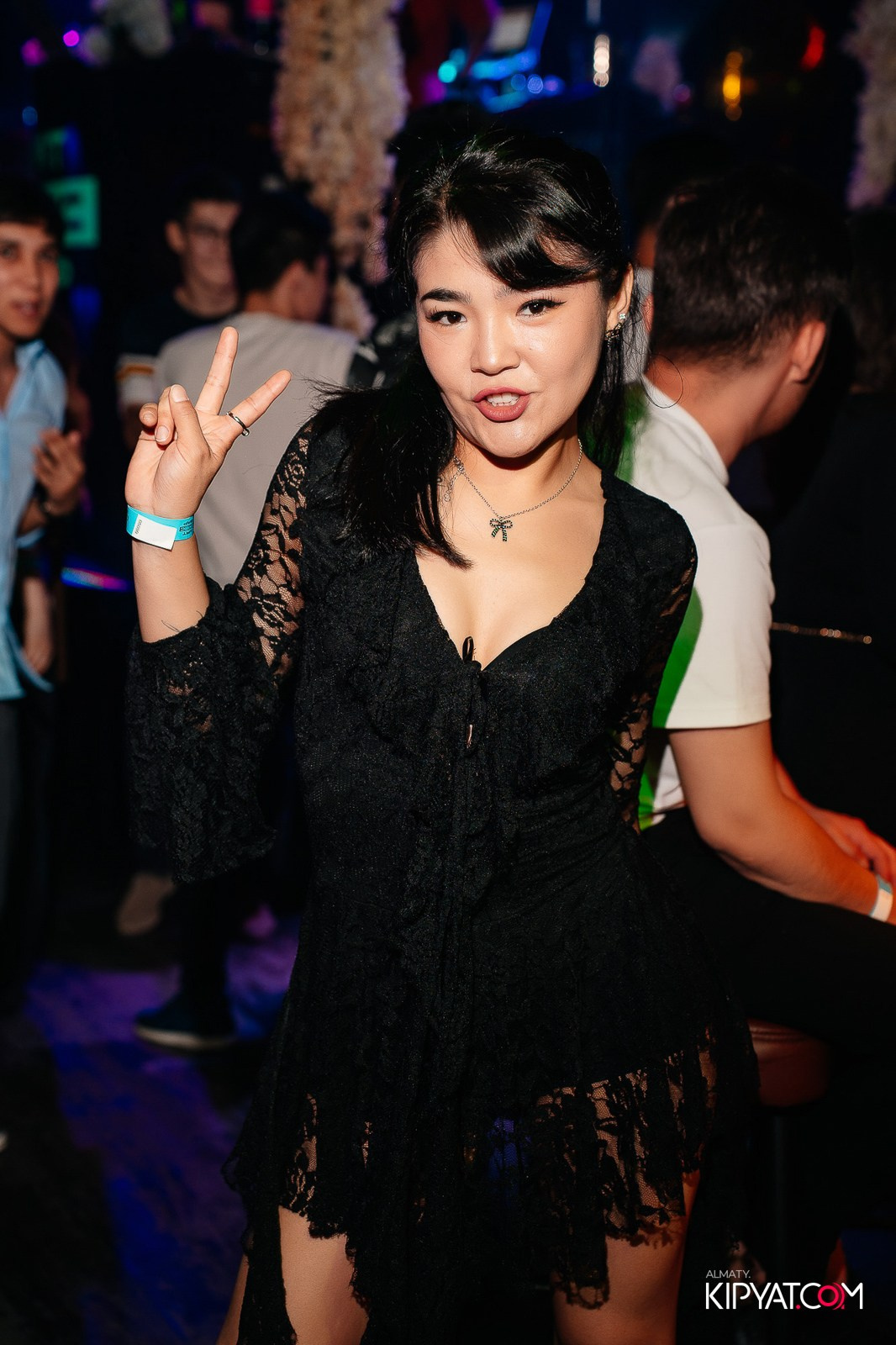 UYAT EMES BAR. КИПЯТКОМ АЛМАТЫ!