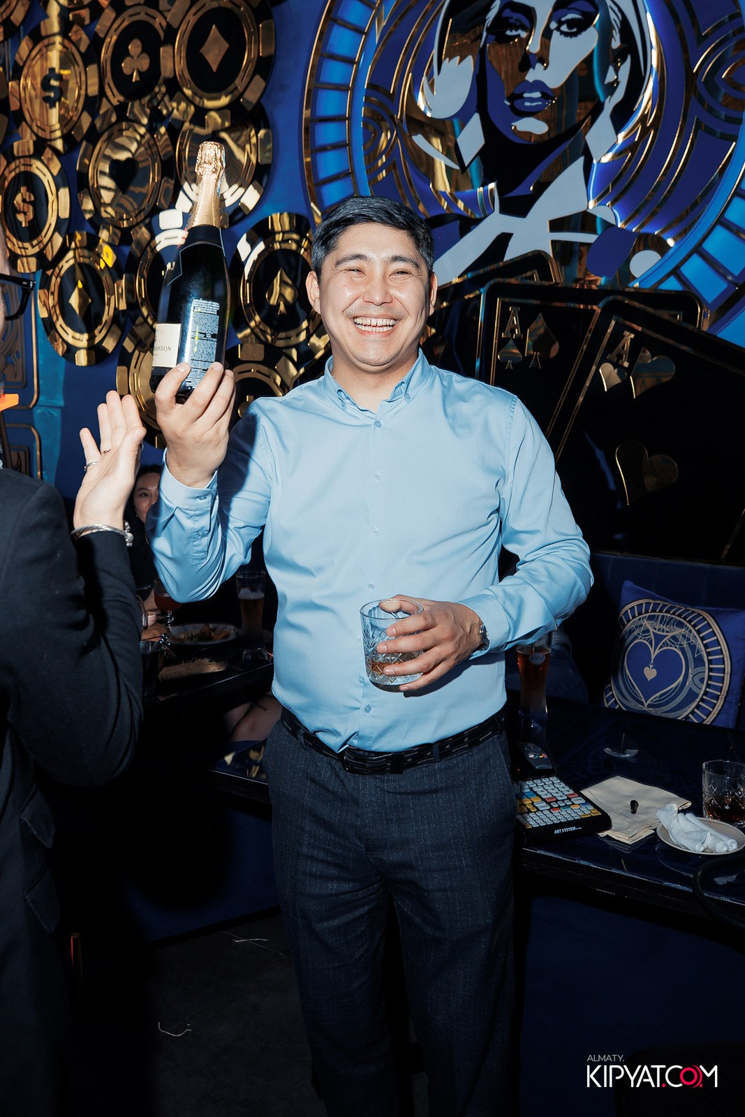 MOOD KARAOKE & TERRACE. КИПЯТКОМ АЛМАТЫ!