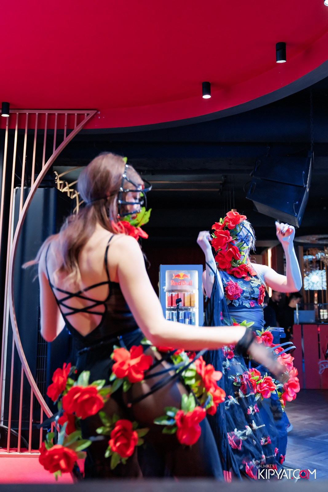 ЗАЯ, НА БИС. КИПЯТКОМ АЛМАТЫ!