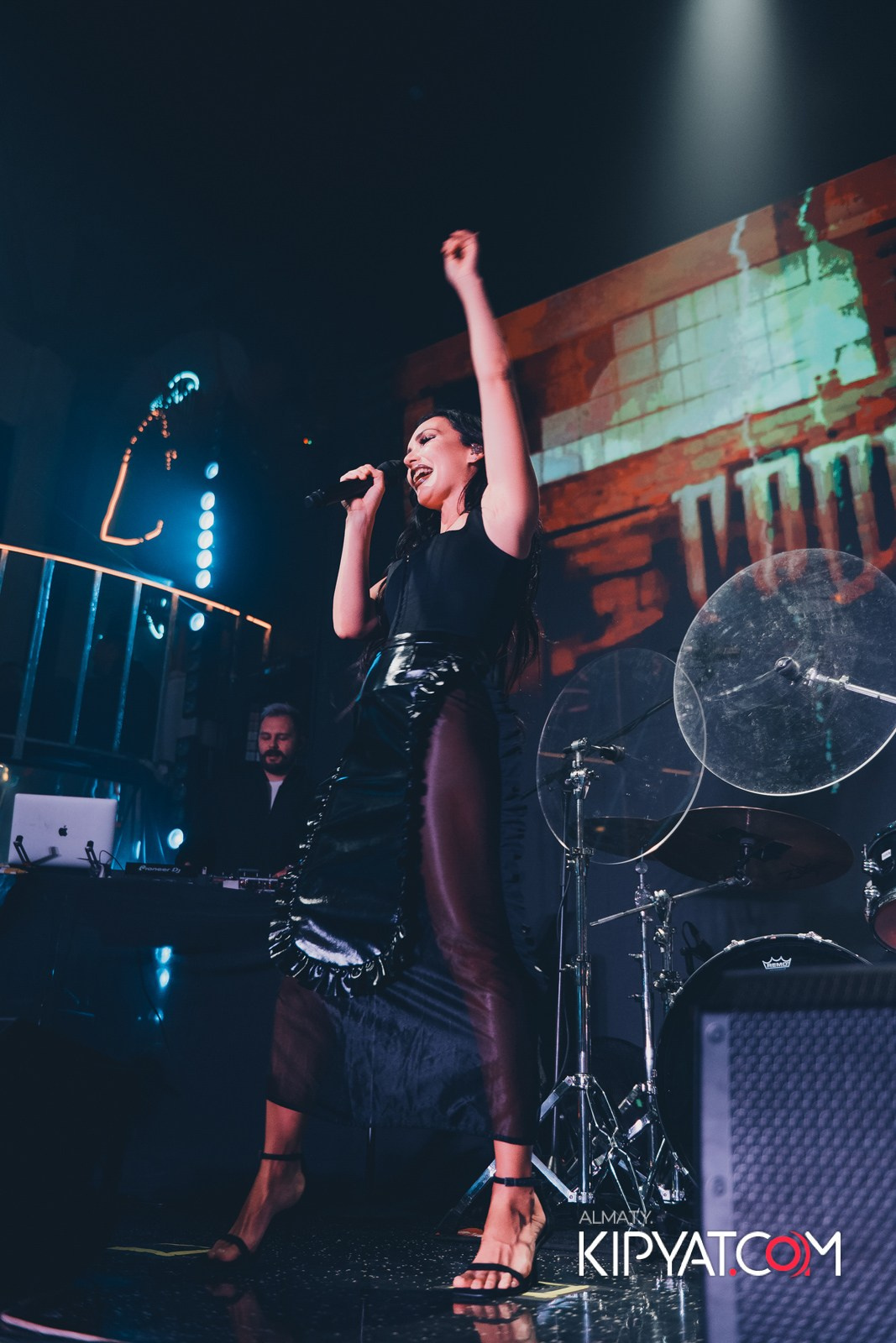 SANTA BARBARA — ВЫСТУПЛЕНИЕ ОЛЬГИ СЕРЯБКИНОЙ. КИПЯТКОМ АЛМАТЫ!