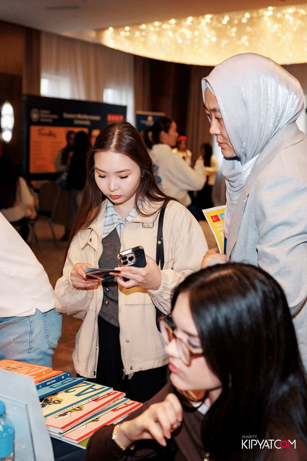 ВЫСТАВКА ТУРЕЦКИХ УНИВЕРСИТЕТОВ. КИПЯТКОМ АЛМАТЫ! Фотосъемка мероприятий в Алматы