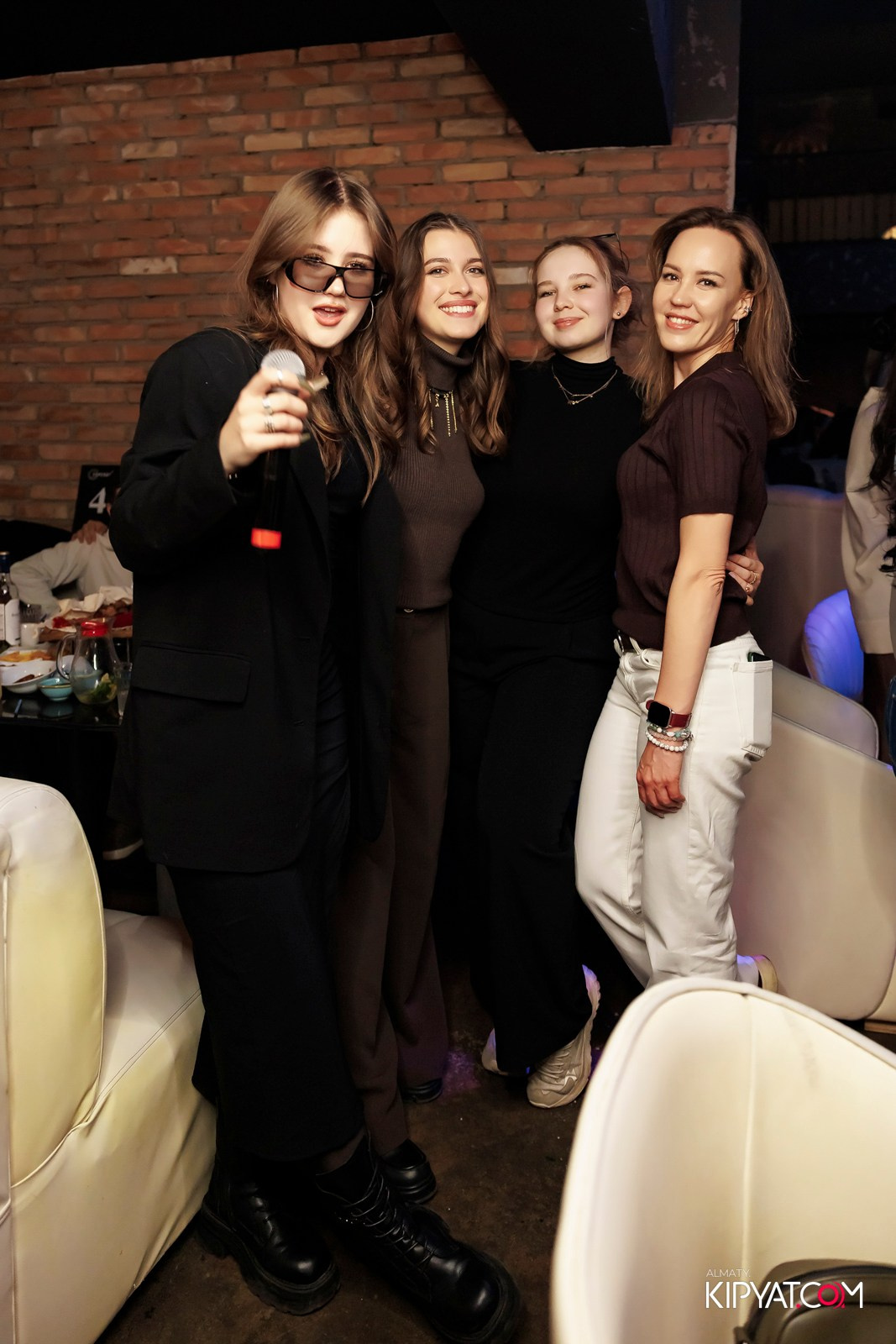 МУЗЫКАЛЬНОЕ ЛОТО В HIT RETRO. КИПЯТКОМ АЛМАТЫ! Фотосъемка мероприятий в Алматы