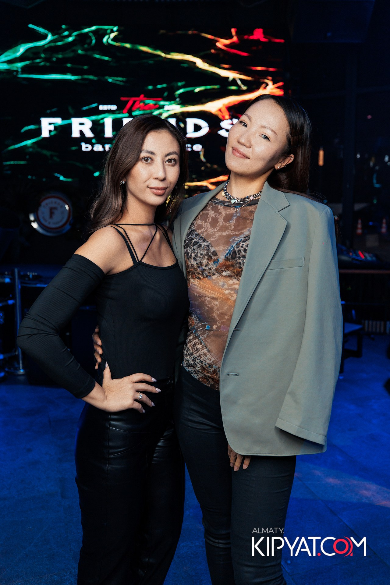 FRIENDS TERRACE & BAR. КИПЯТКОМ АЛМАТЫ! Фотосъемка мероприятий в Алматы