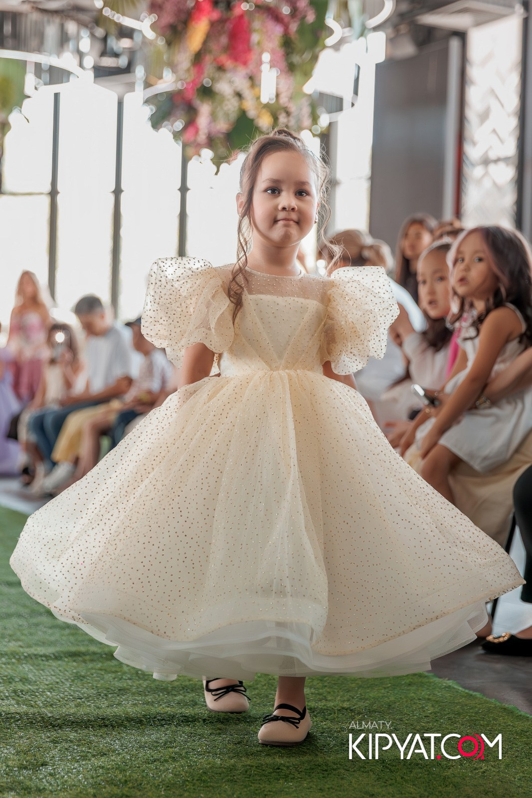 PROM KIDS FASHION SHOW. КИПЯТКОМ АЛМАТЫ!