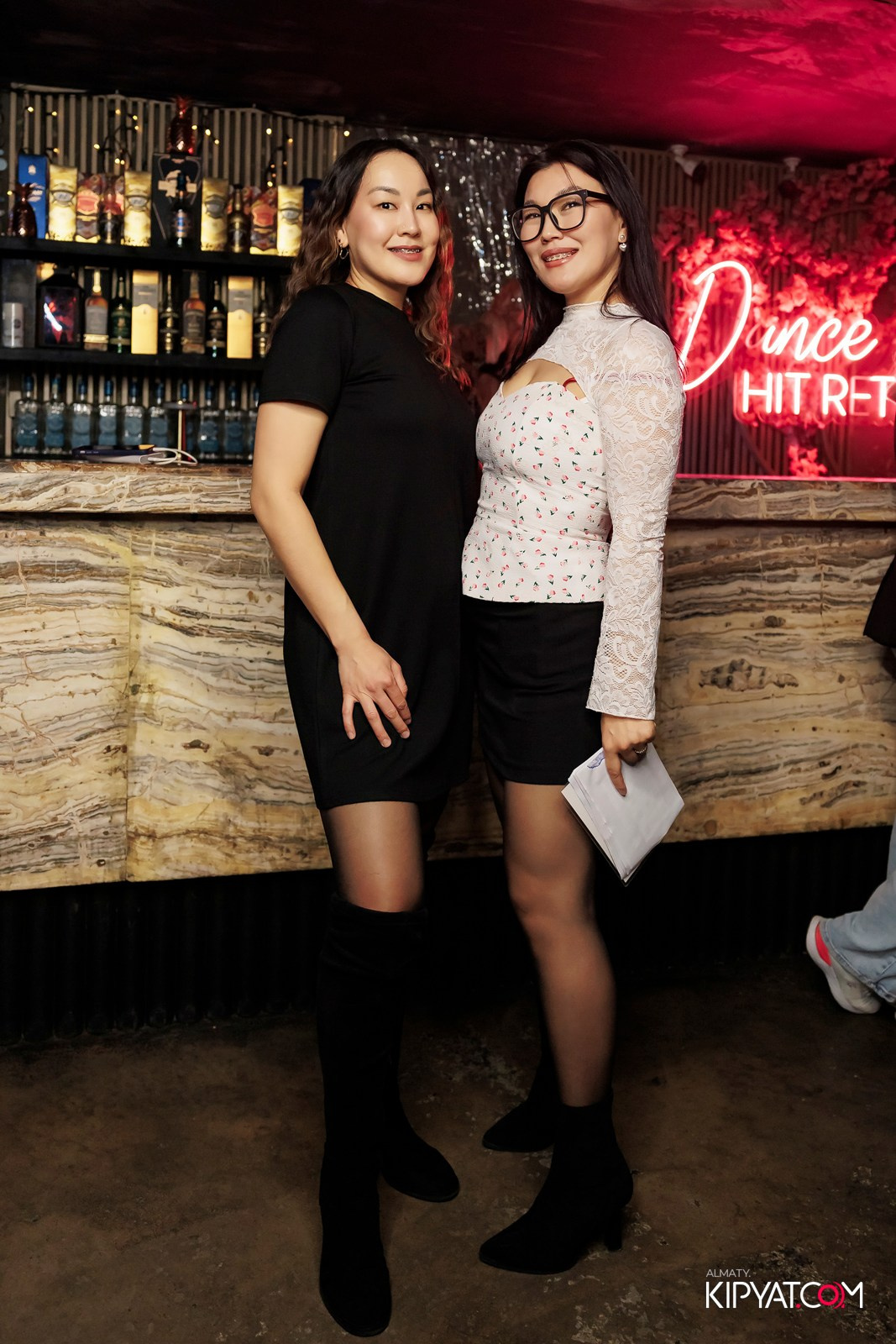 МУЗЫКАЛЬНОЕ ЛОТО В HIT RETRO. КИПЯТКОМ АЛМАТЫ! Фотосъемка мероприятий в Алматы