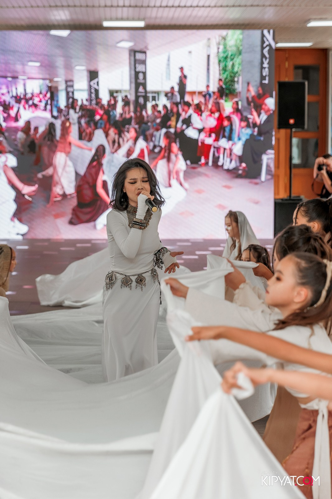 JUNIOR FASHION SHOW. КИПЯТКОМ АЛМАТЫ!