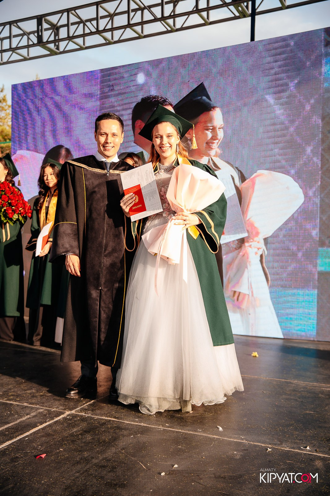 ВРУЧЕНИЕ ДИПЛОМОВ — НАРХОЗ КОЛЛЕДЖ. Part 3. КИПЯТКОМ АЛМАТЫ!
