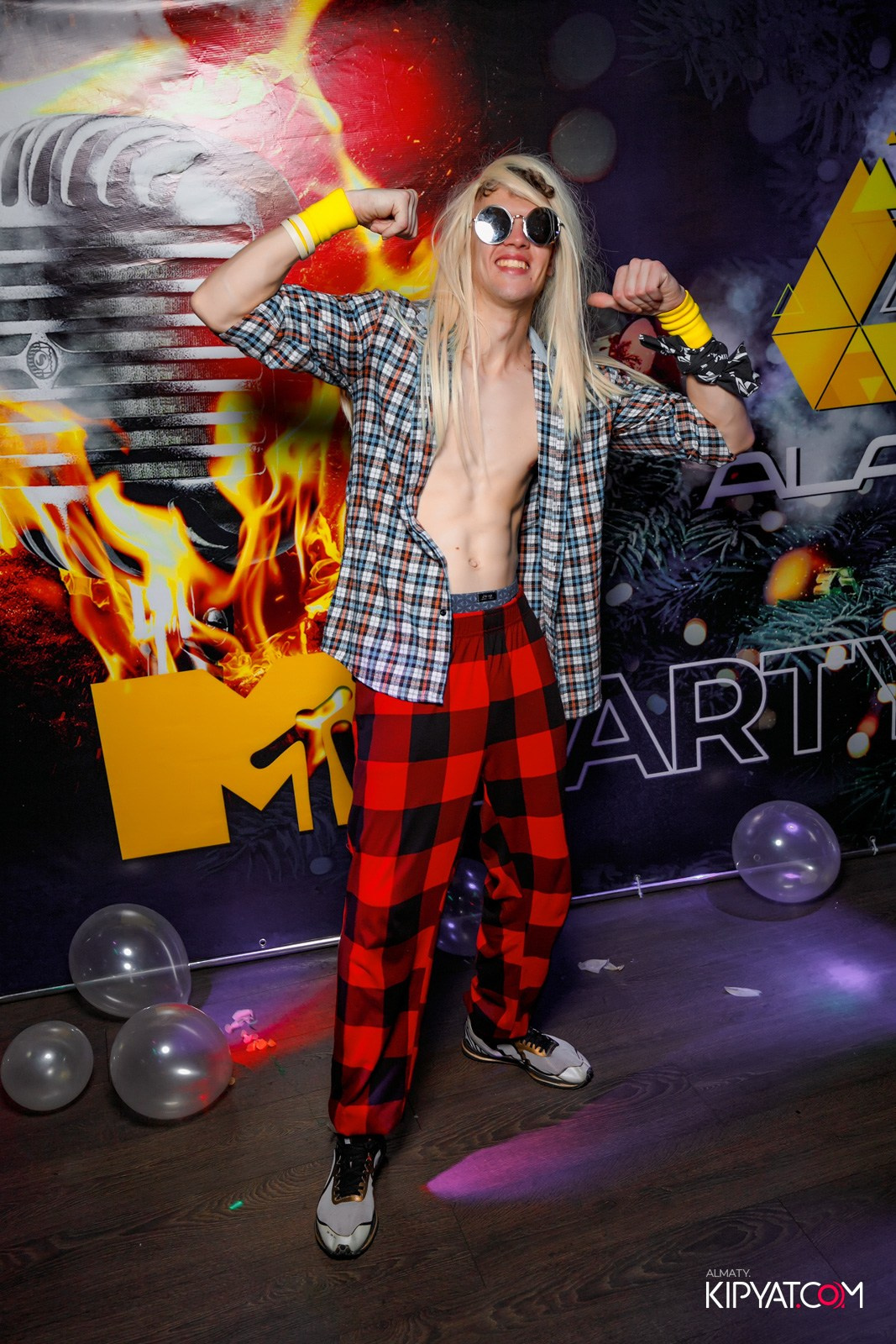 УХО И МЕДВЕДЬ НА ГАГАРИНА. КИПЯТКОМ АЛМАТЫ!