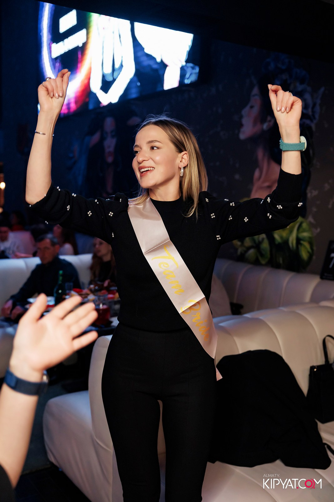 МУЗЫКАЛЬНОЕ ЛОТО В HIT RETRO. КИПЯТКОМ АЛМАТЫ!