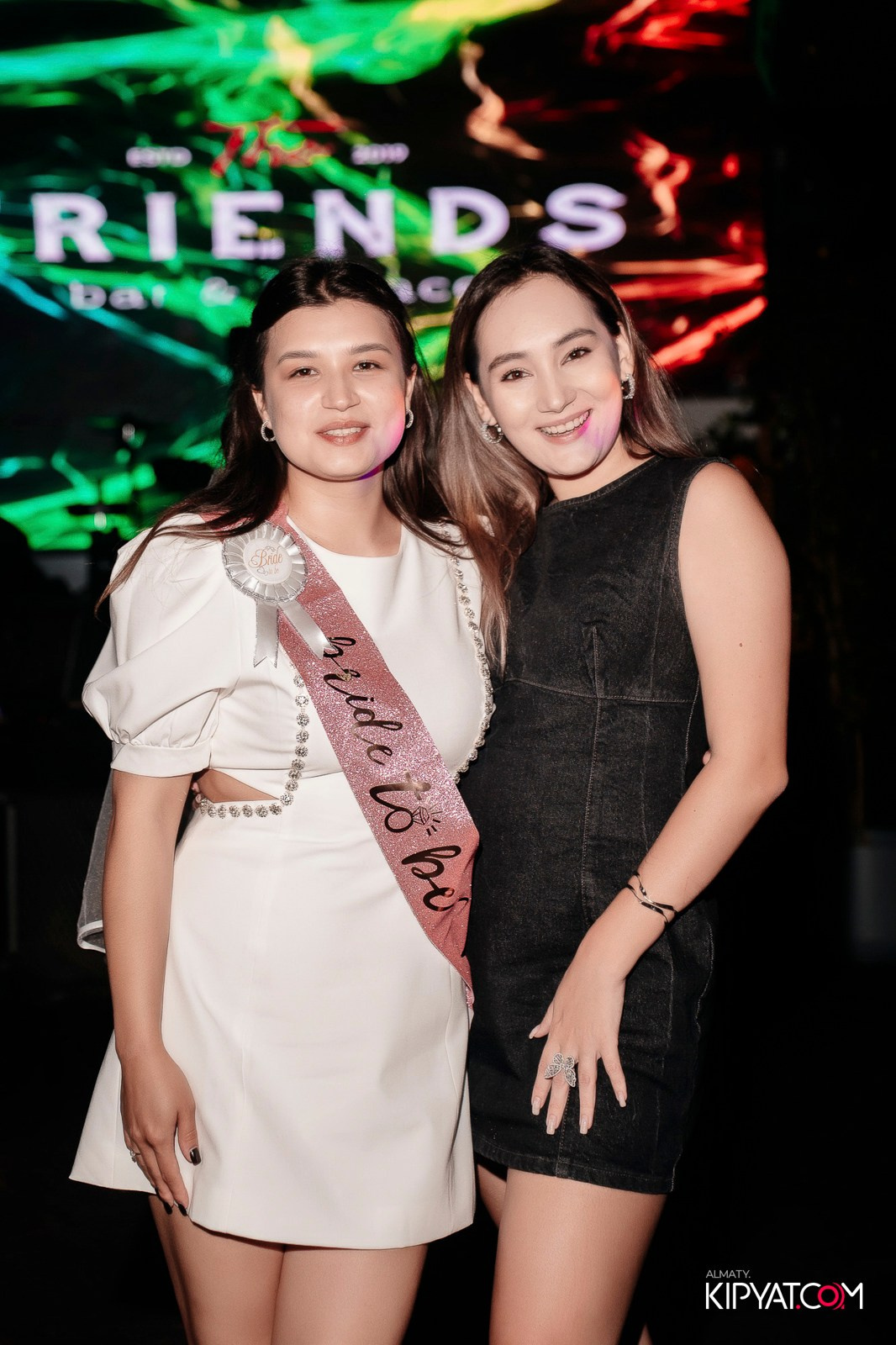 FRIENDS BAR & TERRACE. КИПЯТКОМ АЛМАТЫ!