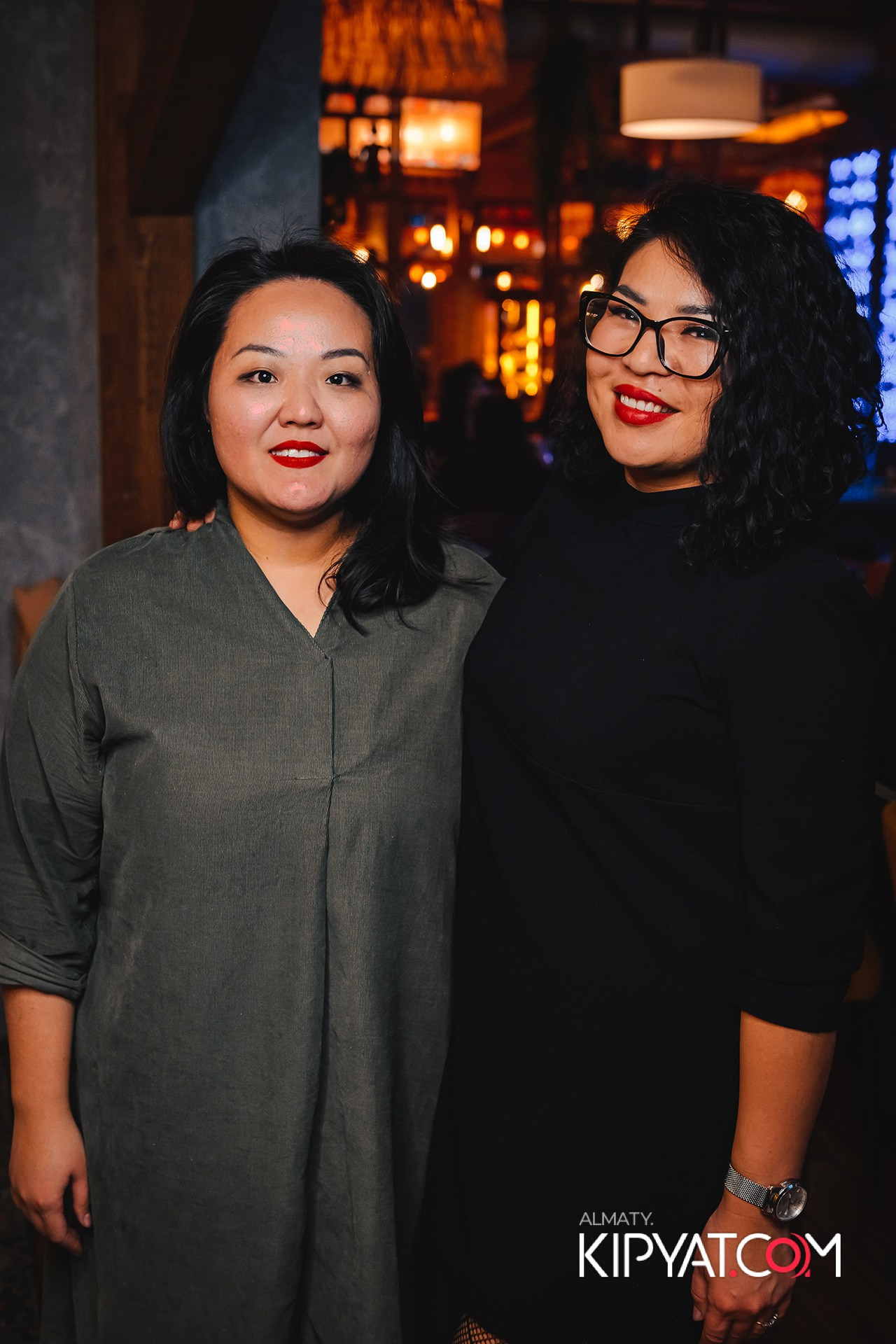 ГРУЗИНСКИЙ ДВОР НА КАБАНБАЙ БАТЫРА. КИПЯТКОМ АЛМАТЫ!