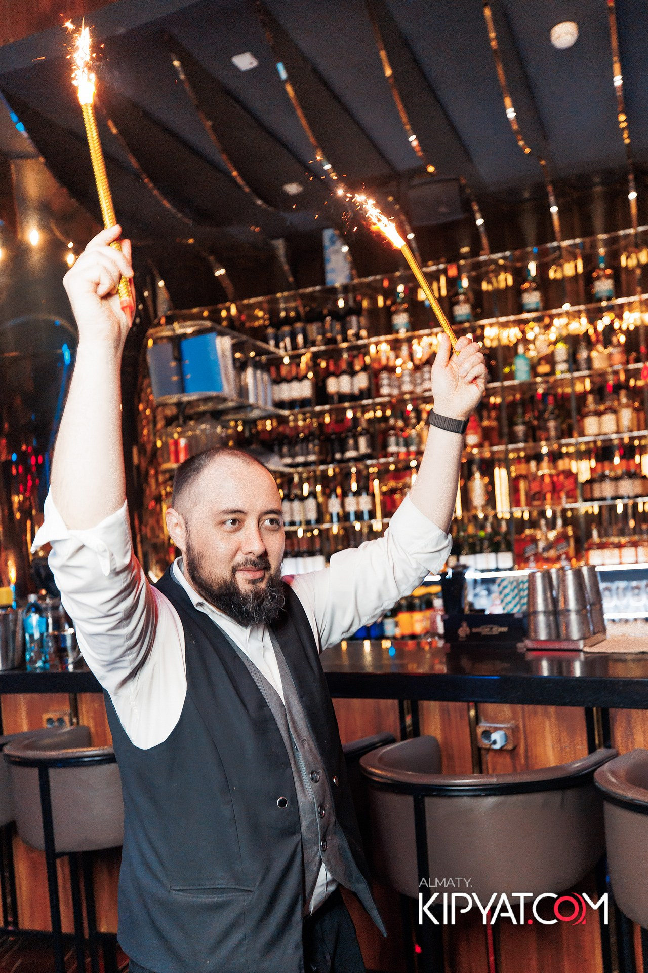 MOOD KARAOKE & TERRACE. КИПЯТКОМ АЛМАТЫ!