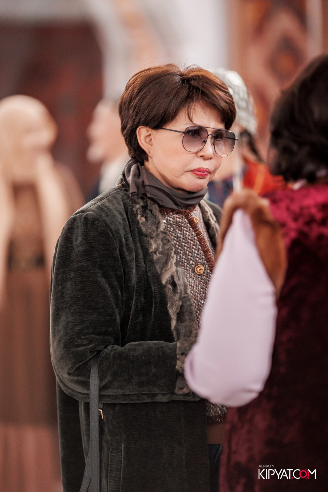 FASHION ПОКАЗ, КАЗАХСКОЙ НАЦИОНАЛЬНОЙ ОДЕЖДЫ. КИПЯТКОМ АЛМАТЫ!