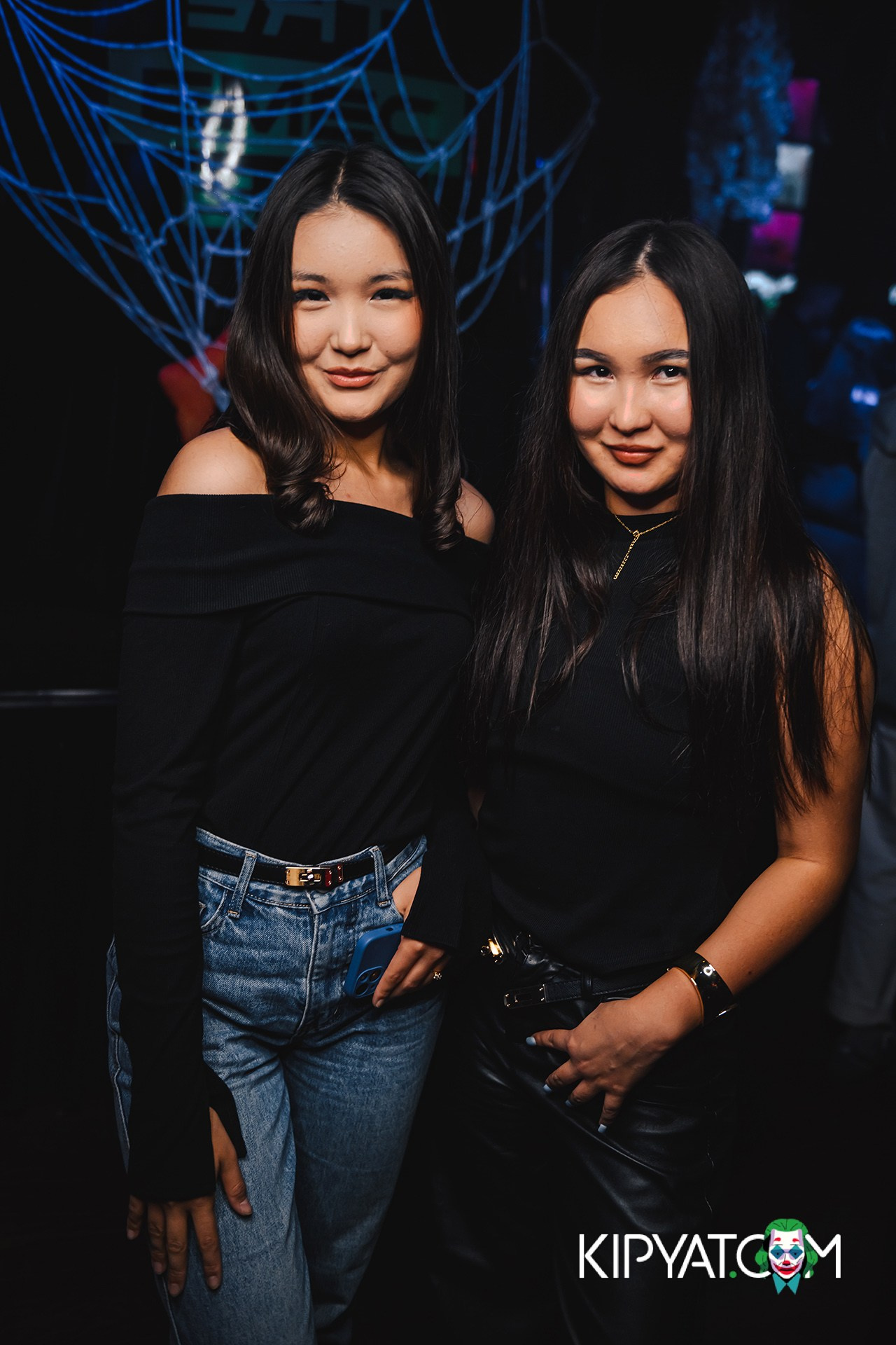 UYAT EMES BAR. КИПЯТКОМ АЛМАТЫ!