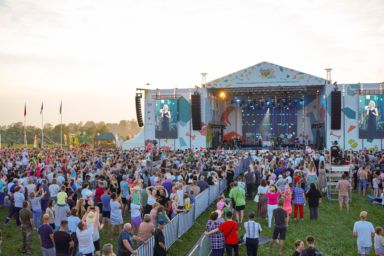 Динотерра 2024. #фотокаквкино | Фотографирую людей