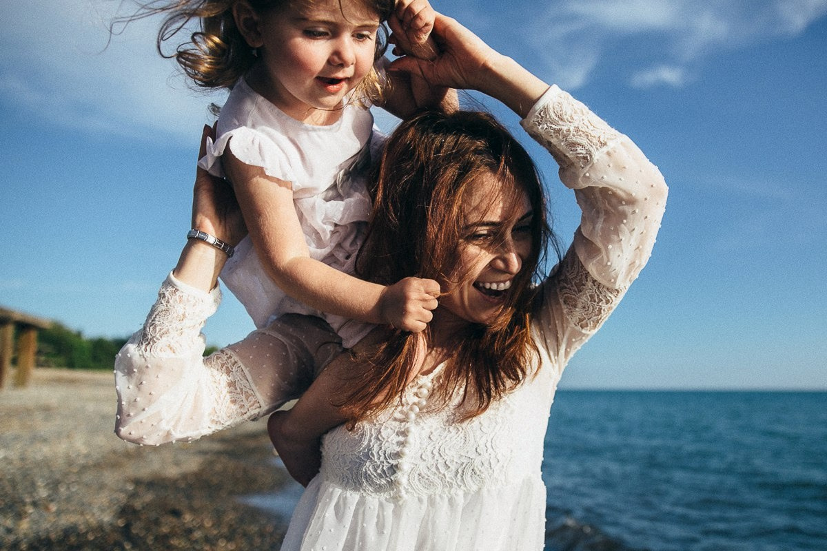 Вдыхая запах моря. Семейный фотограф на крещение и венчание