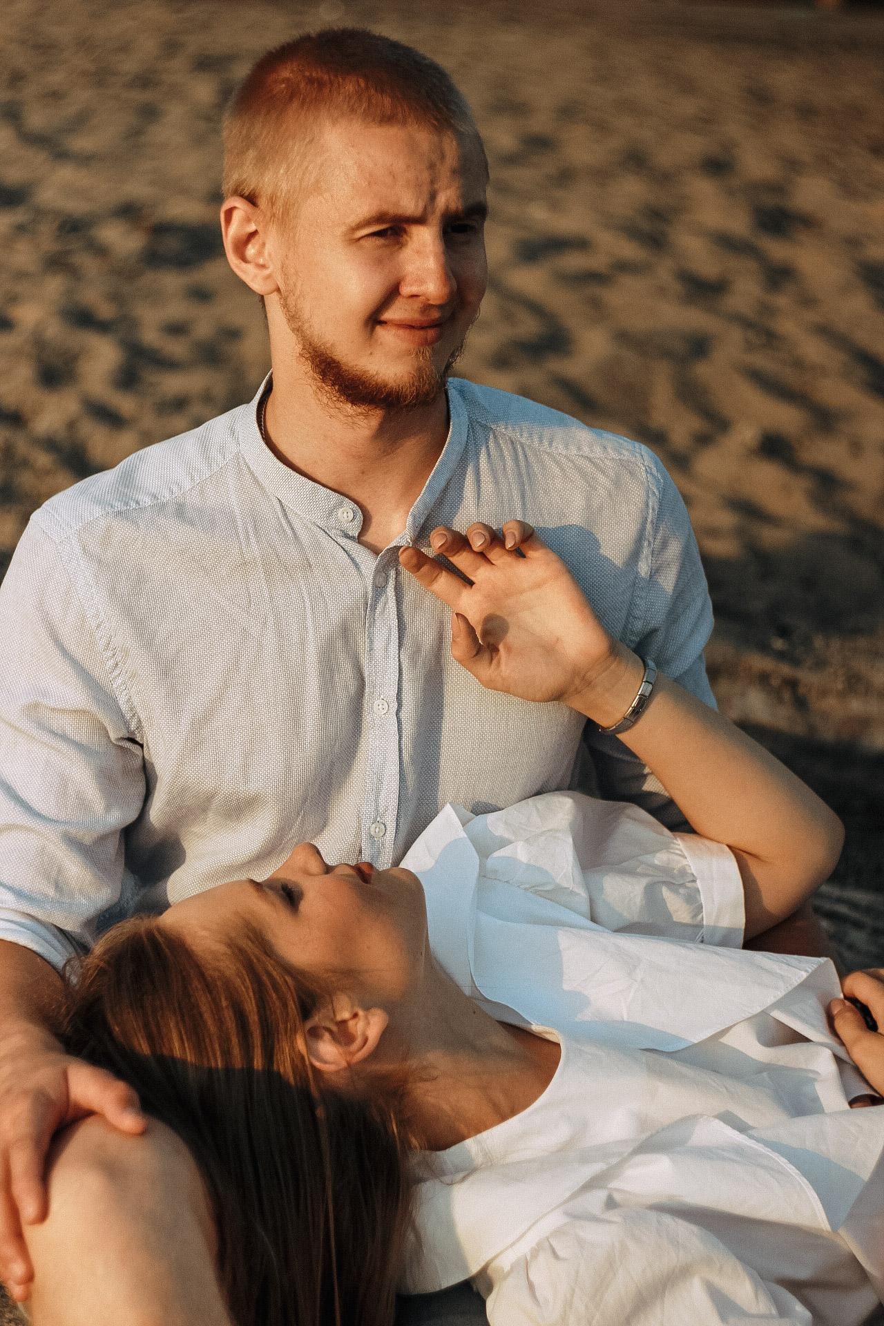 Фотосессия пары на пляже недорого. Семейный фотодуэт Ирина и Николай Власьевы. Фотосессии в Новосибирске