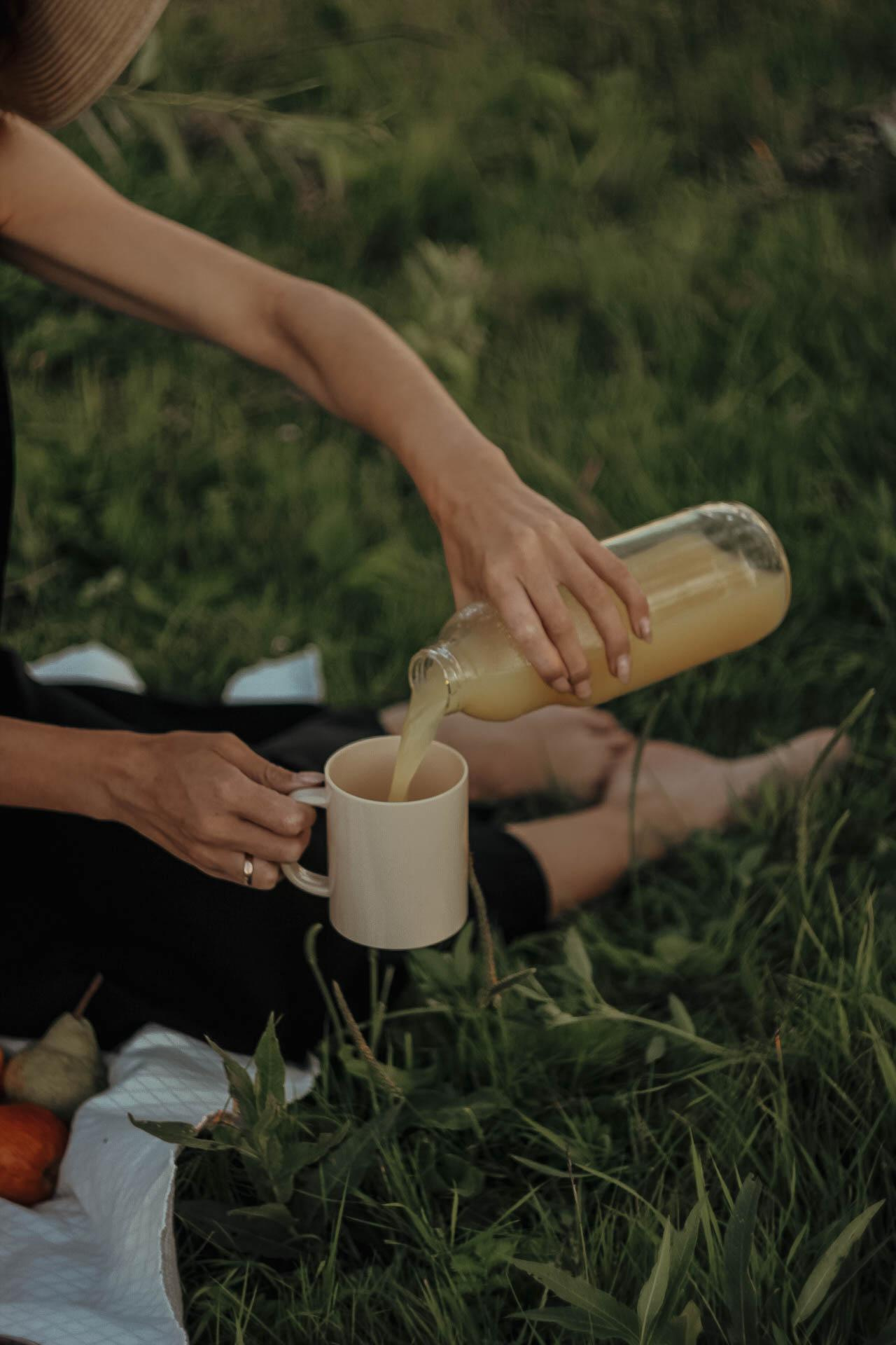 Фотосессия пикника на озере недорого. Семейный фотодуэт Ирина и Николай Власьевы. Фотосессии в Новосибирске