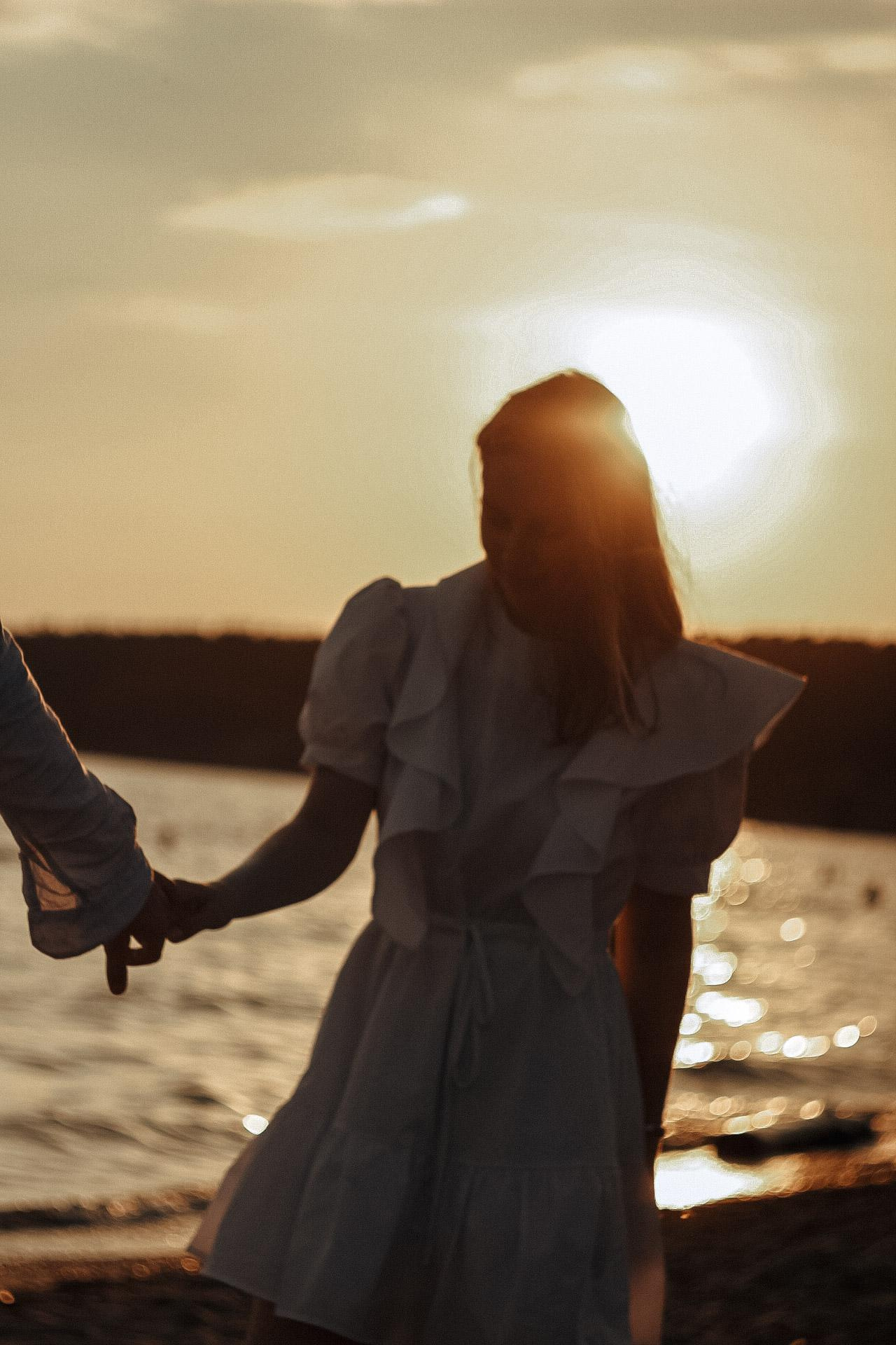 Фотосессия пары на пляже недорого. Семейный фотодуэт Ирина и Николай Власьевы. Фотосессии в Новосибирске