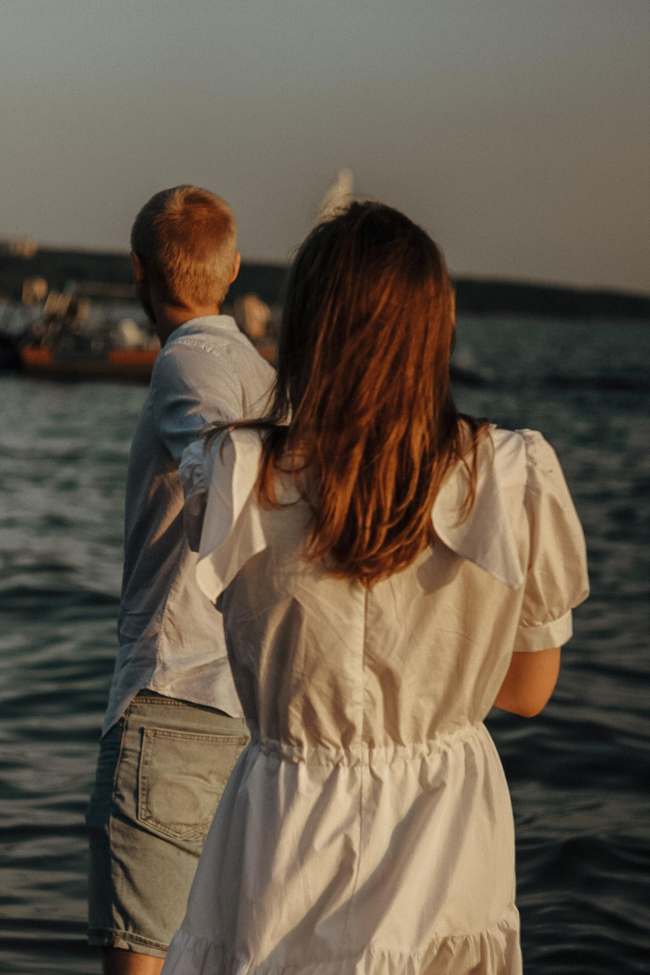 Фотосессия пары на пляже недорого. Семейный фотодуэт Ирина и Николай Власьевы. Фотосессии в Новосибирске