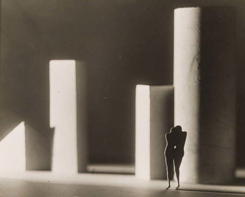 художественная фотография Франтишека Дртикола в стиле модерн с геометрическими элементами