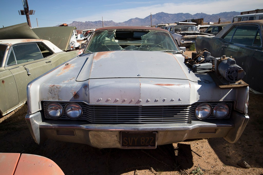 Ретро- авторазборка, США, 2013. Фотограф Василий Буланов