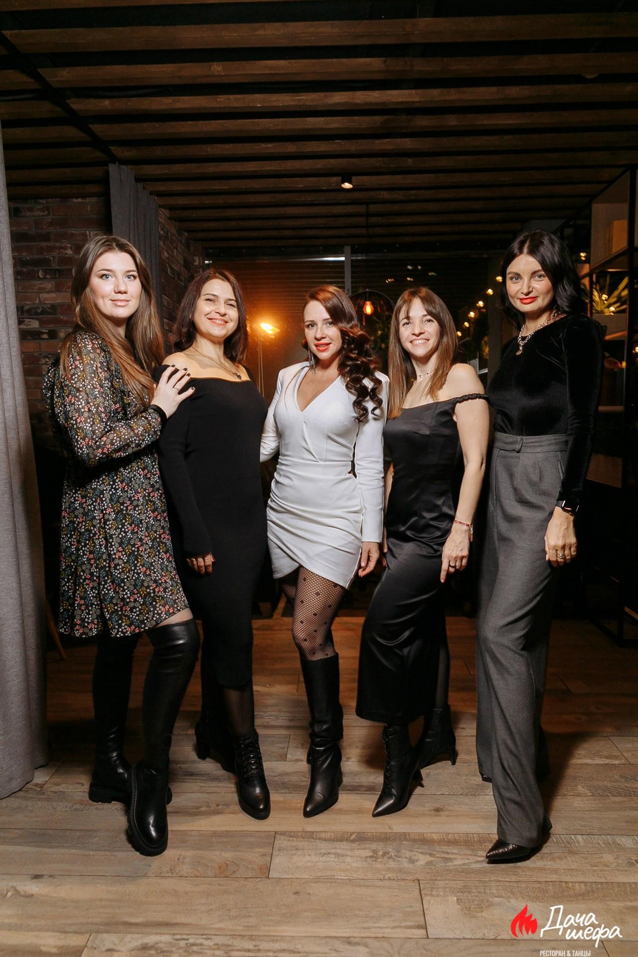 Вечер пятницы в ресторане Дача шефа. Событийный фотограф Максим Бескоровайновнов