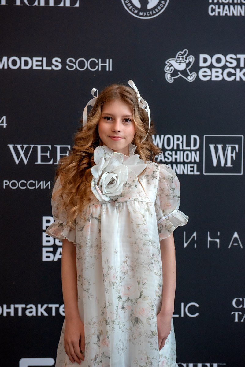 SochiFashionWeek2024 дизайнер Анохина. Семейный и коммерческий фотограф в Сочи Александр Бодунов