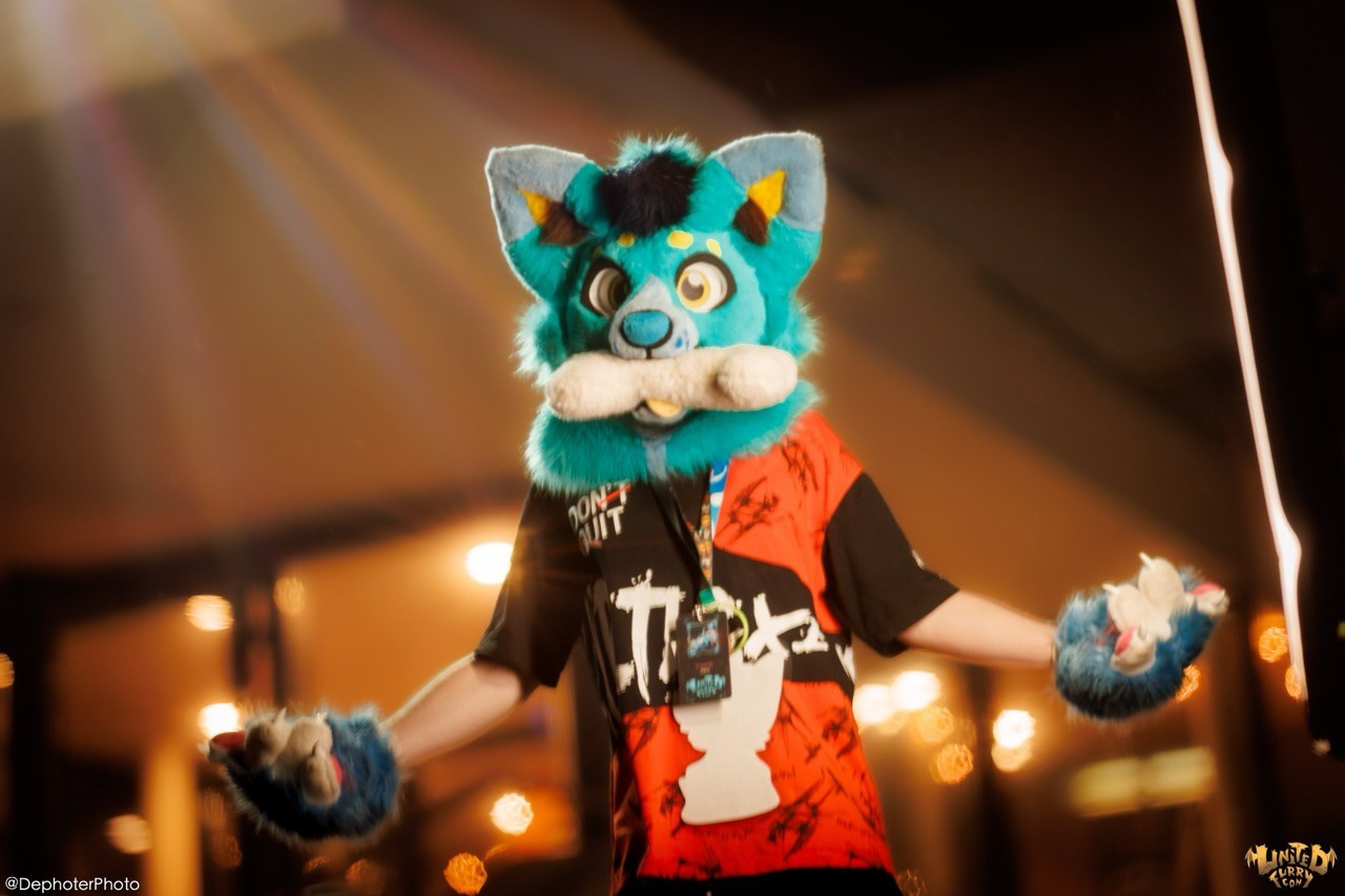 United Furry Convention 2026. Различные мероприятия и просто фотографии людей