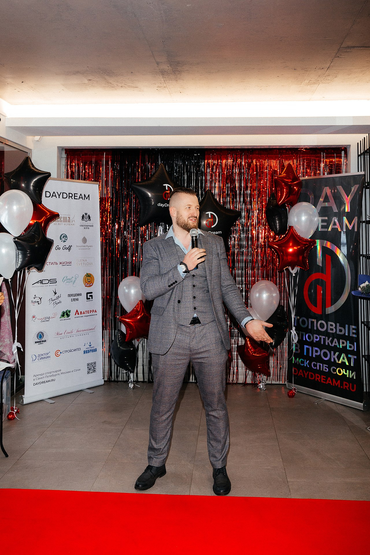 Репортаж в автосалоне. Светский фотограф Санкт-Петербург и ЛО