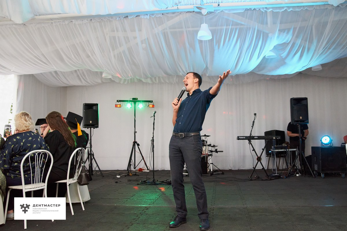Репортаж с выпускного вечера мастерантуры Дентмастер. Репортажный и женский фотограф в Новосибирске