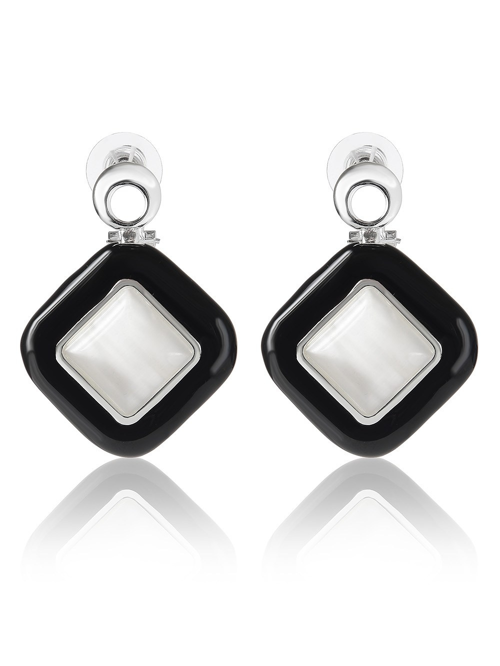 Предметная съёмка бижутерии для маркеплейсов. Съёмка украшений в Москве. Предметный фотограф Константин Агафонов — предметная съёмка и фотосъёмка в Москве