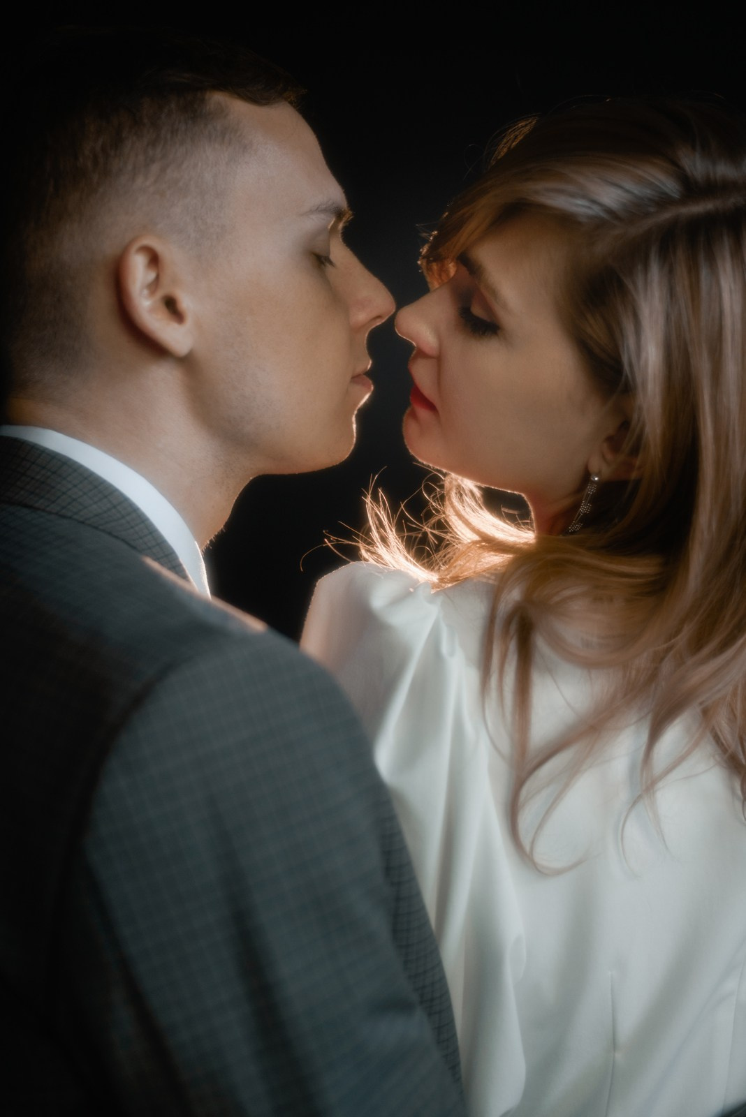 Свадебная фотосессия в стиле минимализм в Тюмени — Максим и Таня — Фотограф Дарья Мустафина. Фотограф Дарья Мустафина, Тюмень