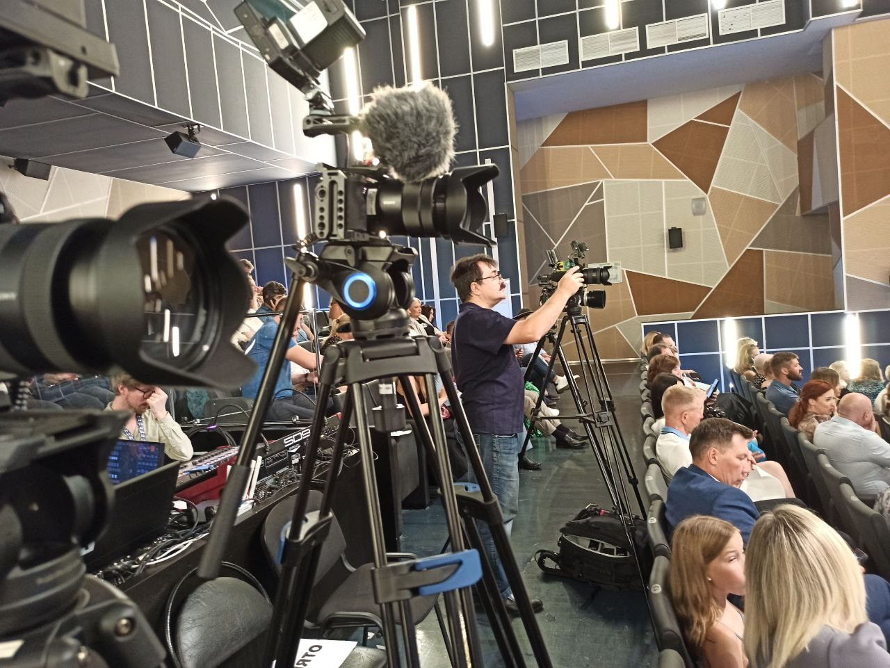 Бэкстейдж студии Dronavt`s. «Студия DRONAVT`s» — видеосъёмка и фотография г. Москва