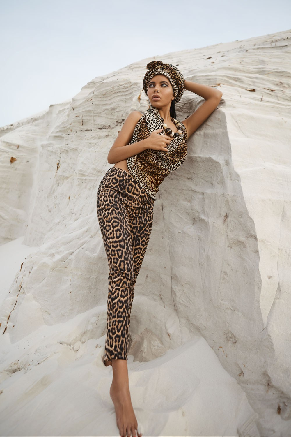 Модельная съемка в пустыне. Главная