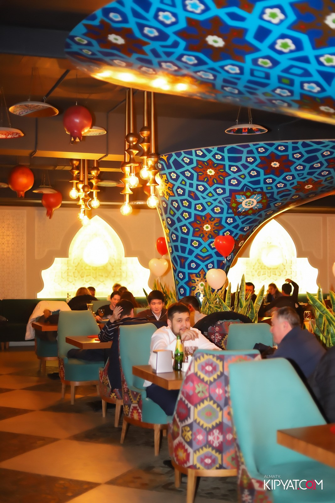 РЕСТОРАН PAVLIN MAVLIN. КИПЯТКОМ АЛМАТЫ!