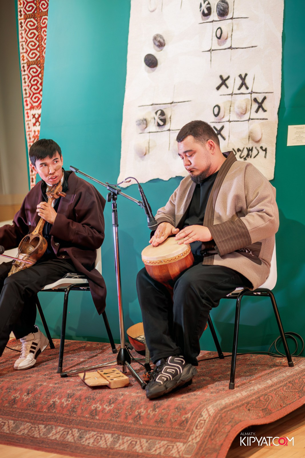 FASHION ПОКАЗ, КАЗАХСКОЙ НАЦИОНАЛЬНОЙ ОДЕЖДЫ. КИПЯТКОМ АЛМАТЫ!