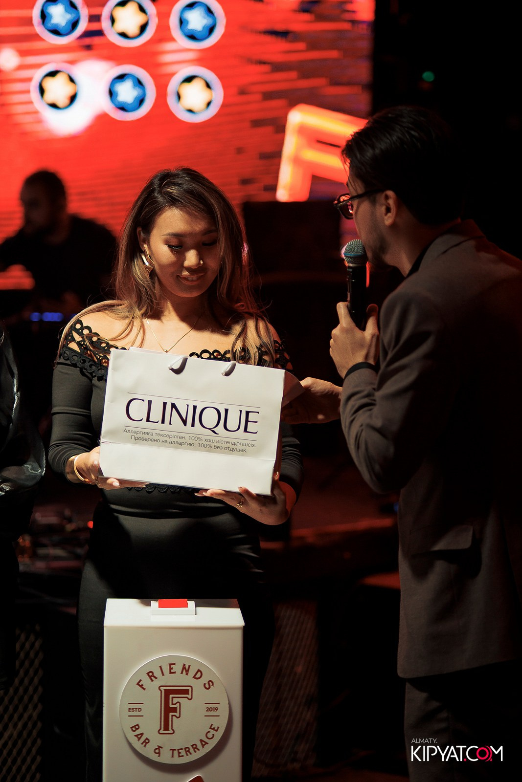 FRIENDS BAR & TERRACE. КИПЯТКОМ АЛМАТЫ!