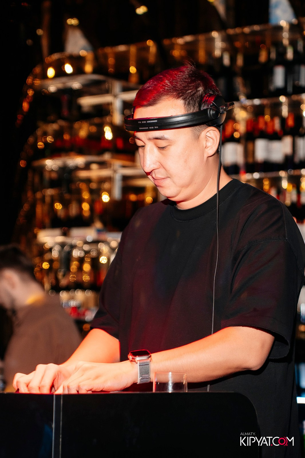 MOOD KARAOKE & TERRACE. КИПЯТКОМ АЛМАТЫ!
