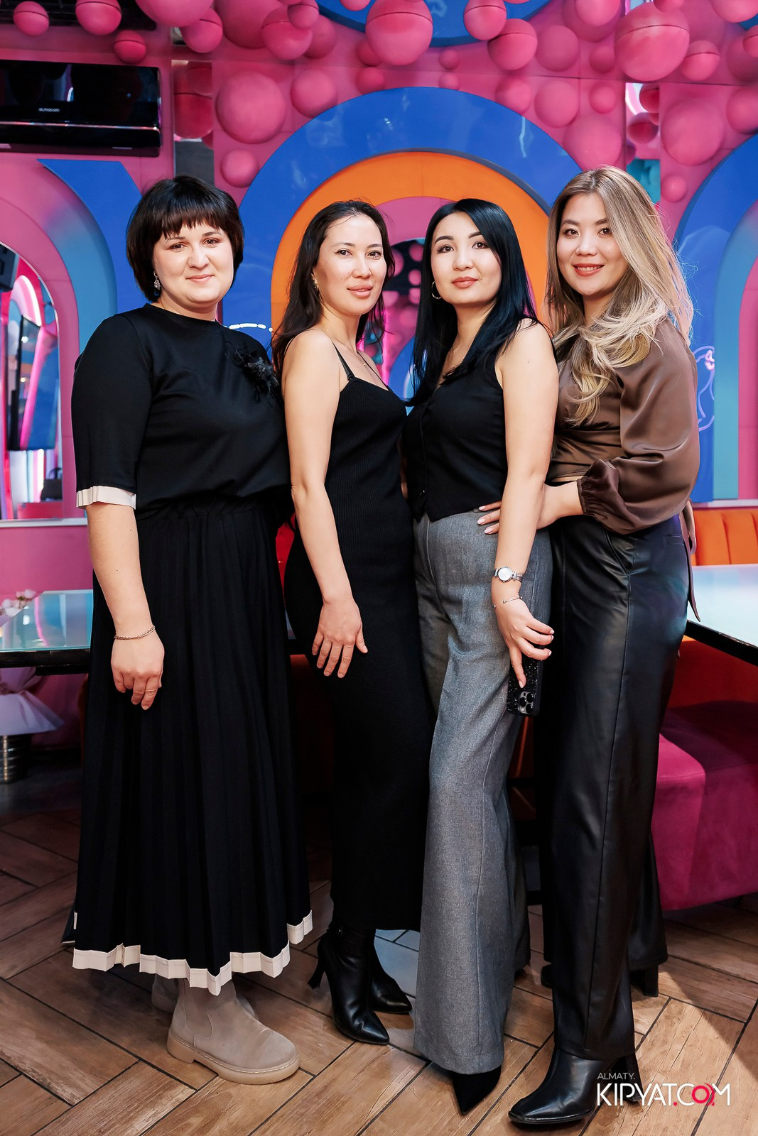 ЗАЯ, НА БИС. КИПЯТКОМ АЛМАТЫ!