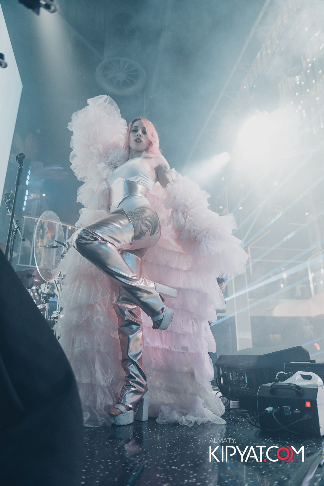 SANTA BARBARA — ВЫСТУПЛЕНИЕ ОЛЬГИ СЕРЯБКИНОЙ. КИПЯТКОМ АЛМАТЫ!