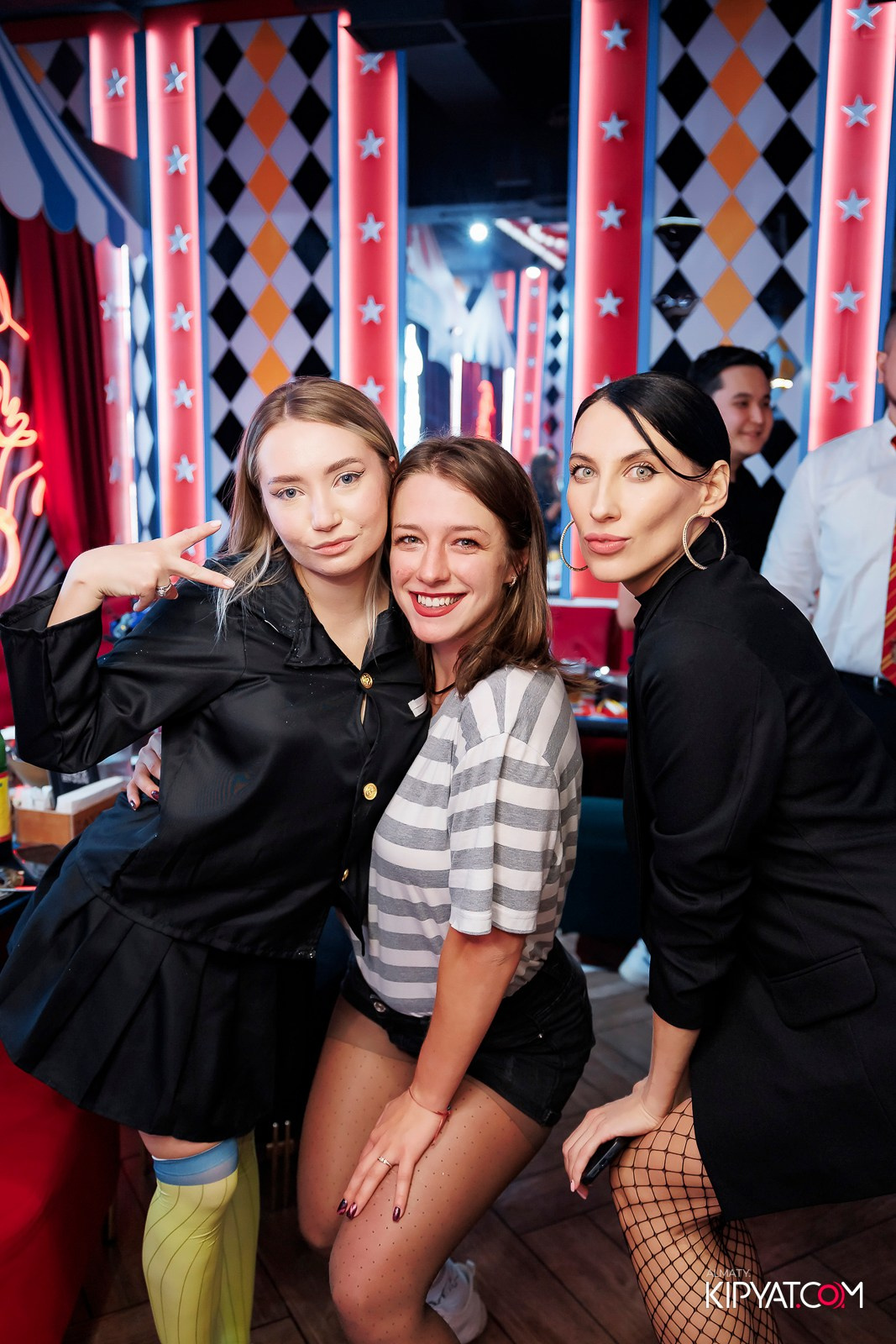 ЗАЯ, НА БИС. КИПЯТКОМ АЛМАТЫ!