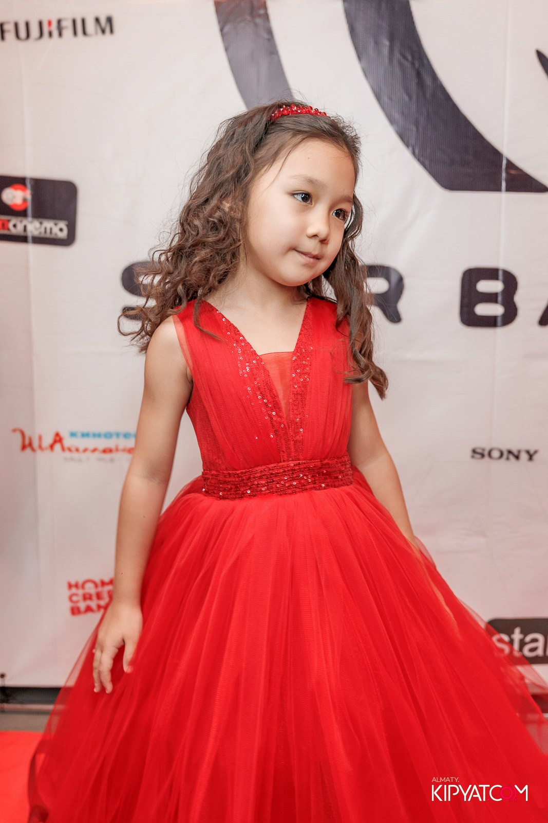 ПРЕЗЕНТАЦИЯ 10 ГРУППЫ КИНОПРОЕКТА STARBALALAR. КИПЯТКОМ АЛМАТЫ!