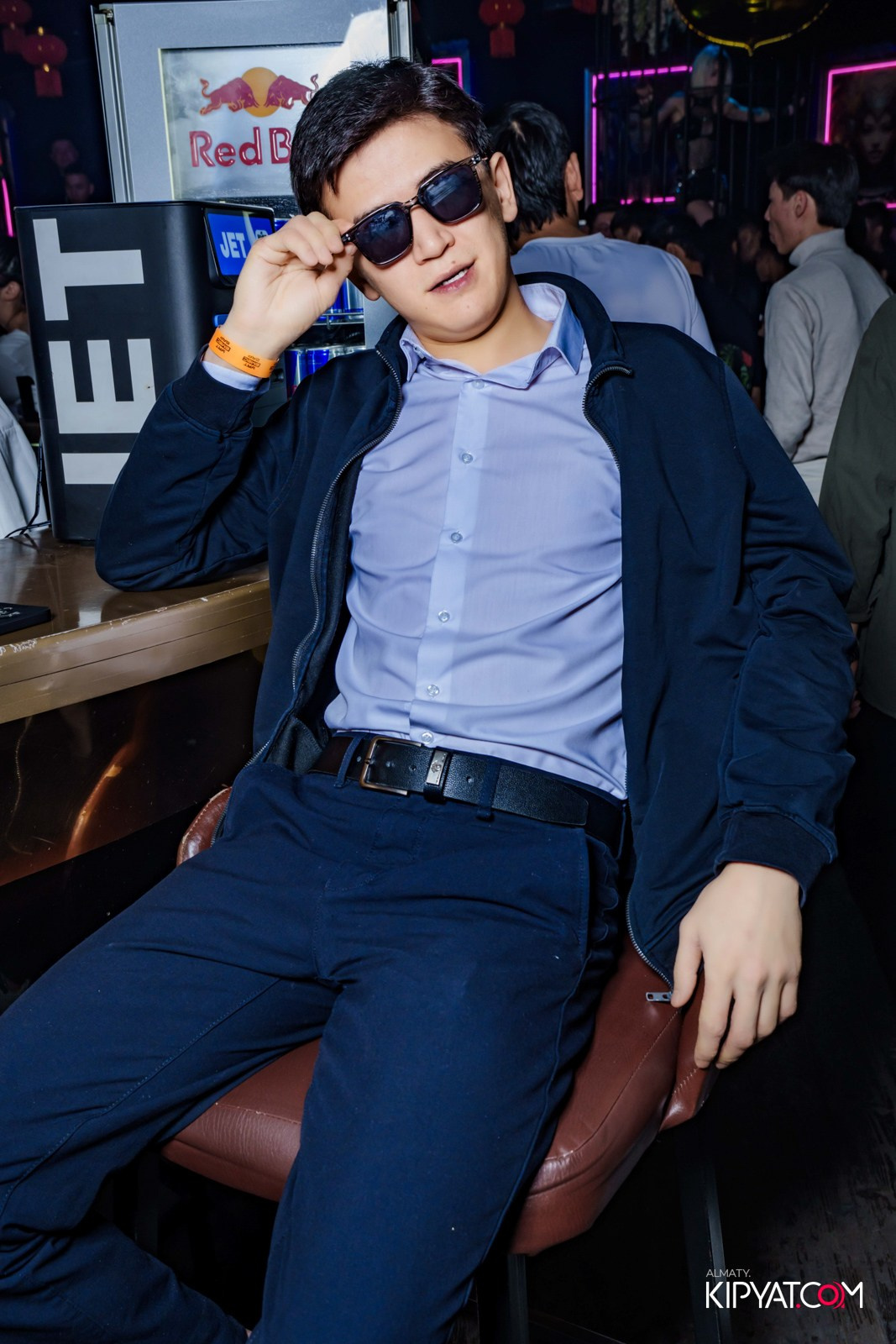 UYAT EMES BAR. КИПЯТКОМ АЛМАТЫ!