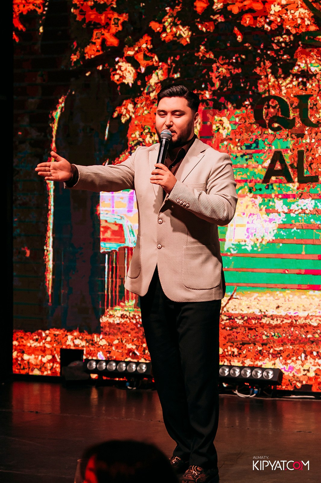 QUEEN. КИПЯТКОМ АЛМАТЫ!