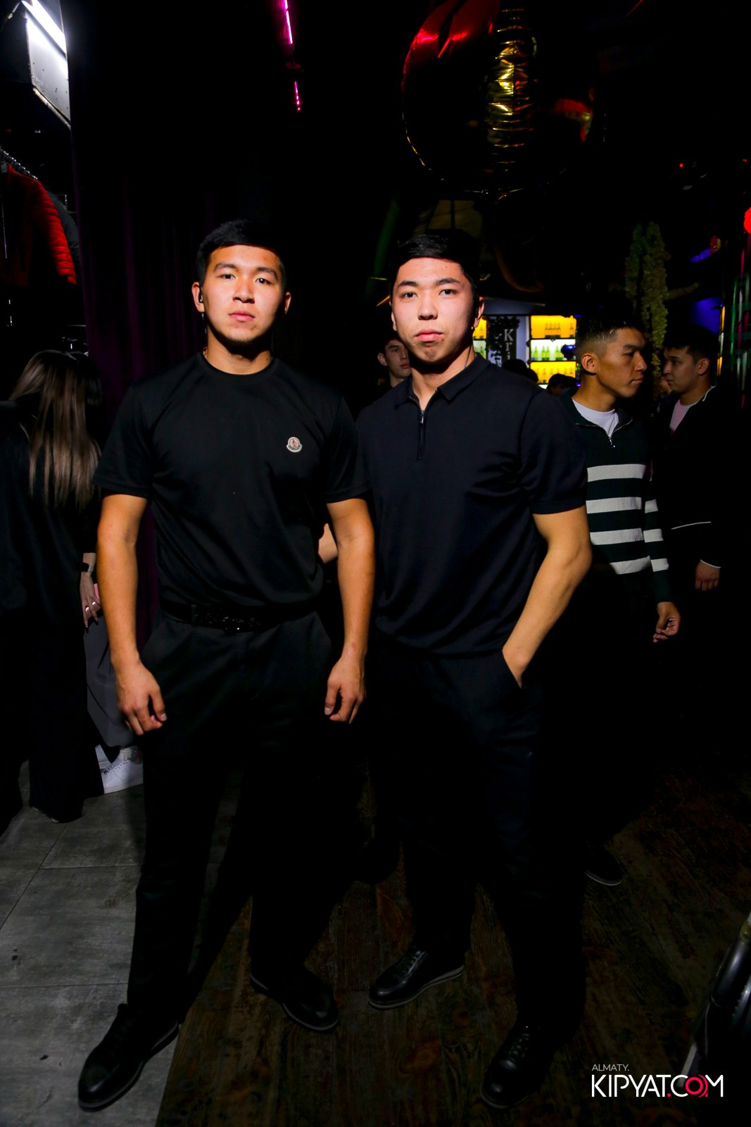 UYAT EMES BAR. КИПЯТКОМ АЛМАТЫ!