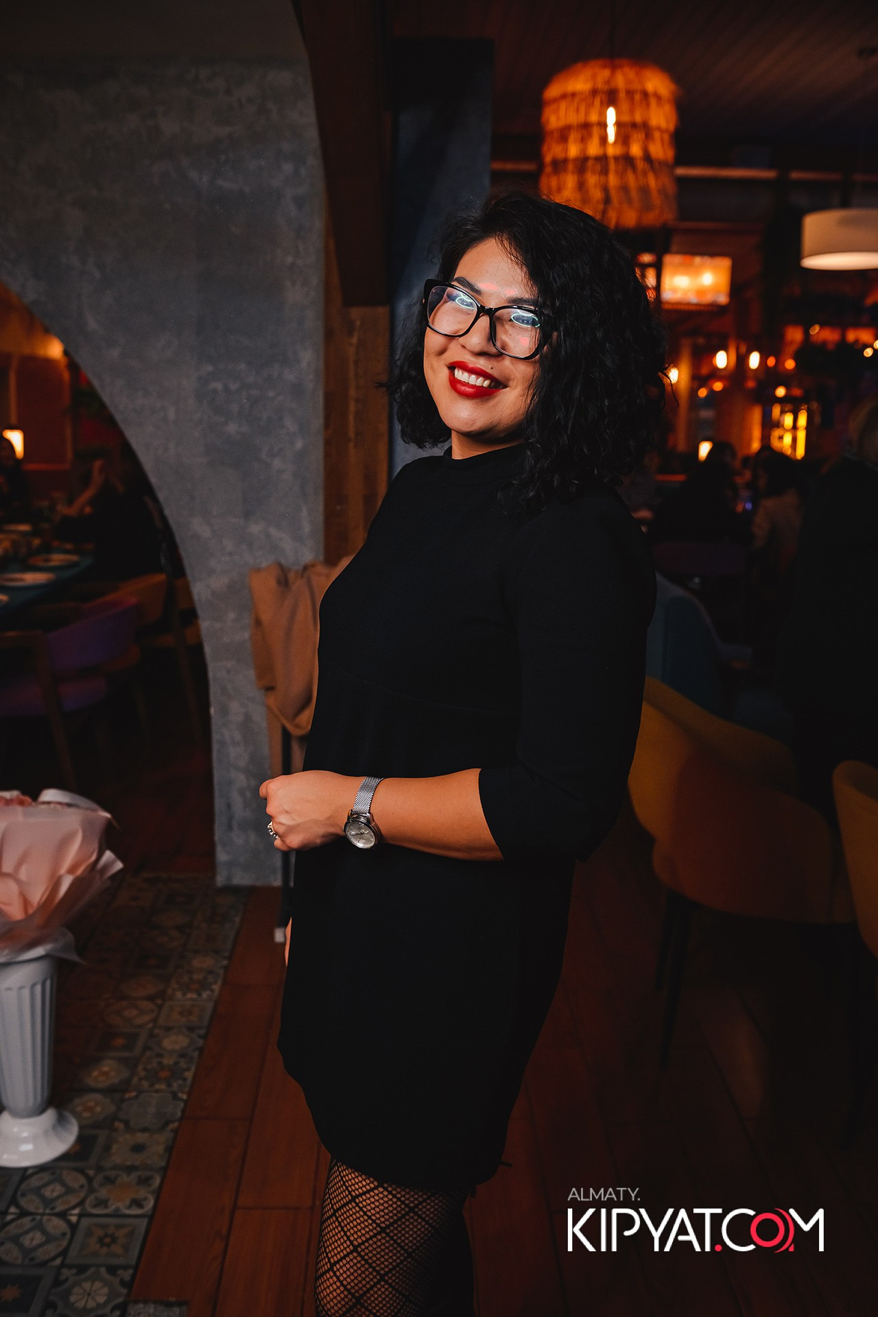 ГРУЗИНСКИЙ ДВОР НА КАБАНБАЙ БАТЫРА. КИПЯТКОМ АЛМАТЫ!